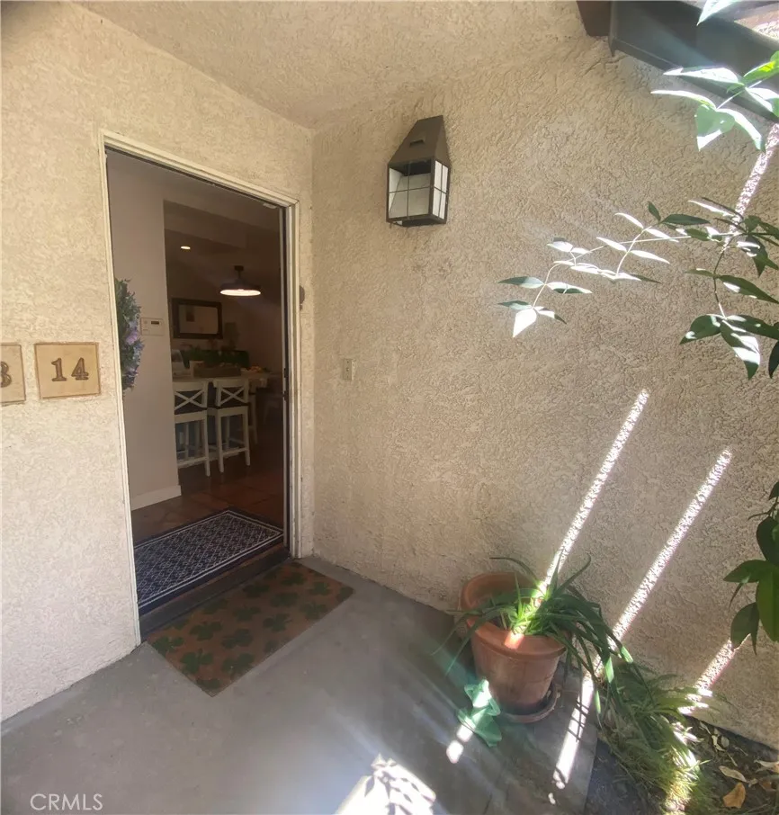 15155 Sherman Way 14, Van Nuys, California 91405 home-pic-1